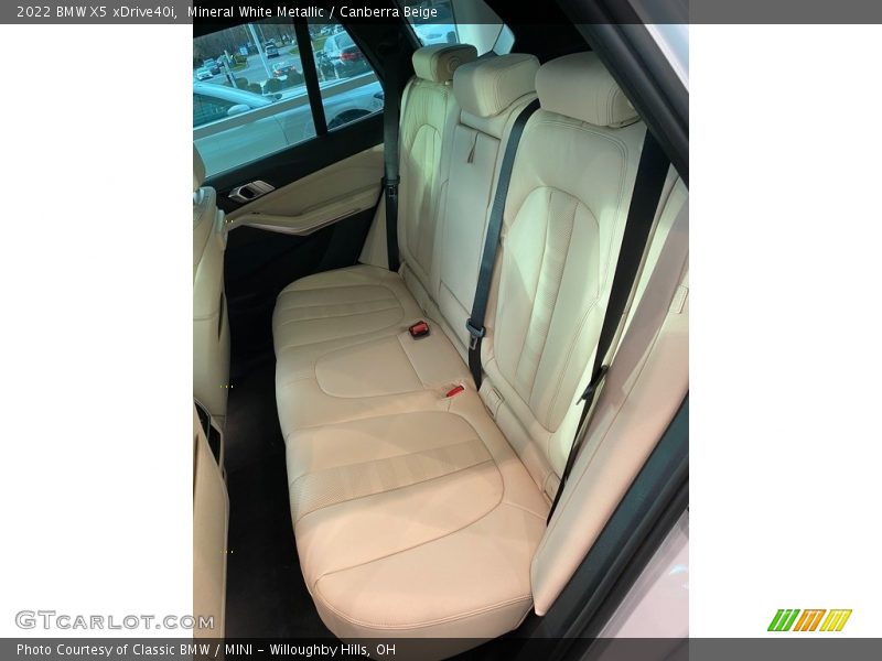 Mineral White Metallic / Canberra Beige 2022 BMW X5 xDrive40i