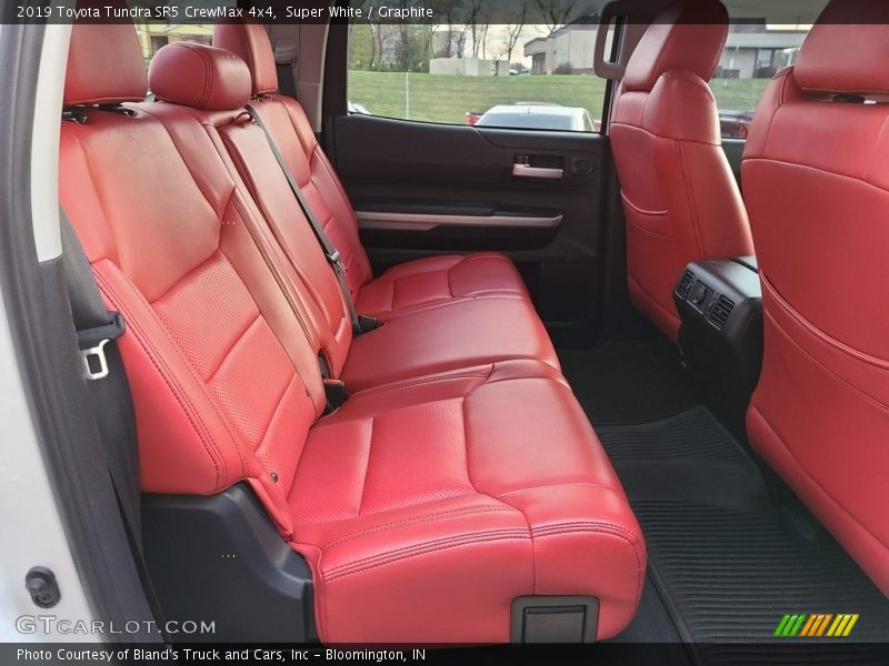 Super White / Graphite 2019 Toyota Tundra SR5 CrewMax 4x4