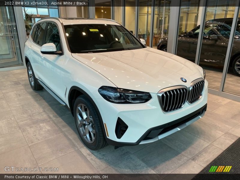 Alpine White / Black 2022 BMW X3 xDrive30i
