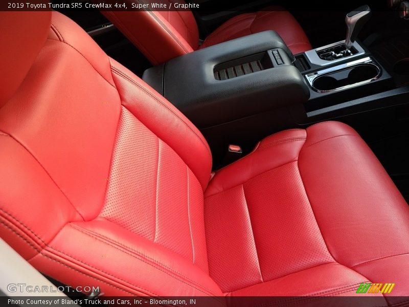 Super White / Graphite 2019 Toyota Tundra SR5 CrewMax 4x4