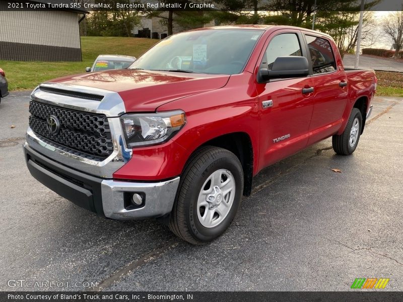 Front 3/4 View of 2021 Tundra SR5 CrewMax