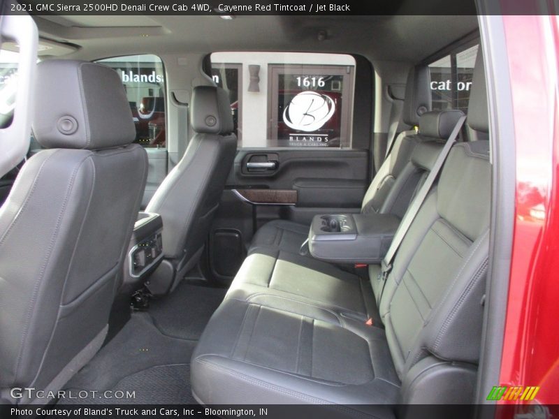 Cayenne Red Tintcoat / Jet Black 2021 GMC Sierra 2500HD Denali Crew Cab 4WD
