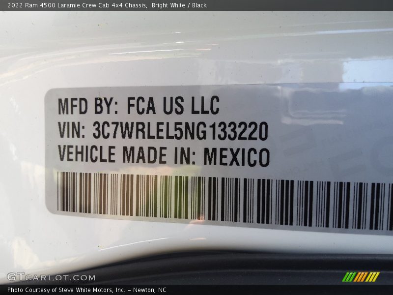 Bright White / Black 2022 Ram 4500 Laramie Crew Cab 4x4 Chassis