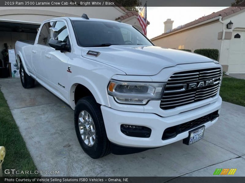 Bright White / Black 2019 Ram 3500 Laramie Crew Cab 4x4
