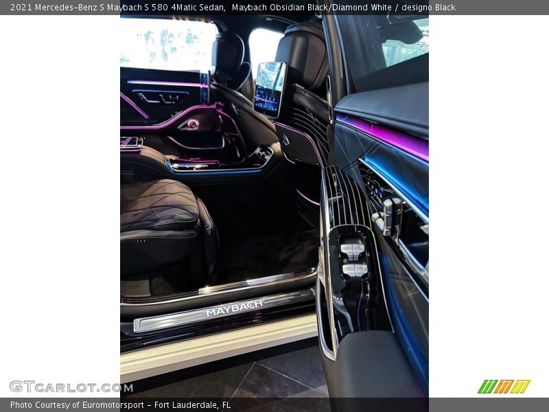 Maybach Obsidian Black/Diamond White / designo Black 2021 Mercedes-Benz S Maybach S 580 4Matic Sedan