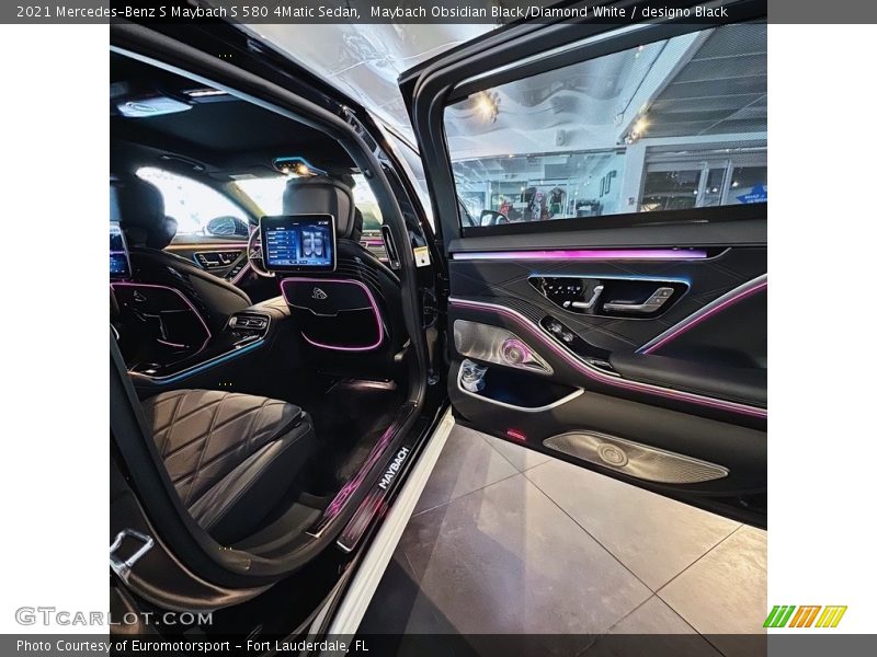Maybach Obsidian Black/Diamond White / designo Black 2021 Mercedes-Benz S Maybach S 580 4Matic Sedan