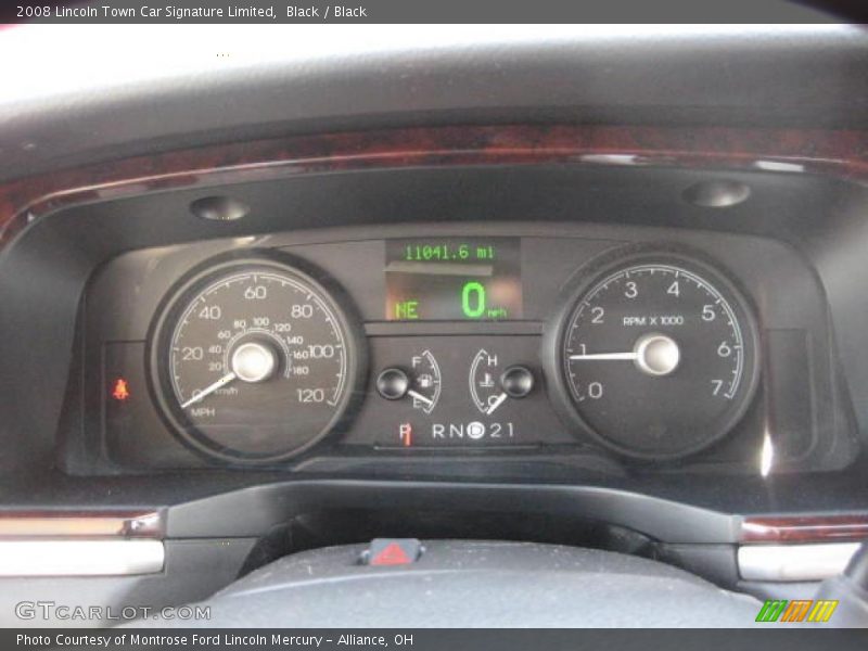 Black / Black 2008 Lincoln Town Car Signature Limited