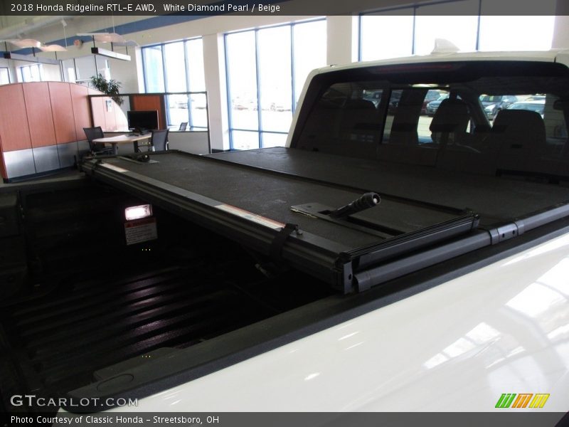 White Diamond Pearl / Beige 2018 Honda Ridgeline RTL-E AWD