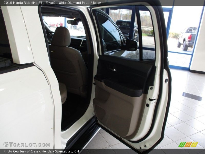White Diamond Pearl / Beige 2018 Honda Ridgeline RTL-E AWD