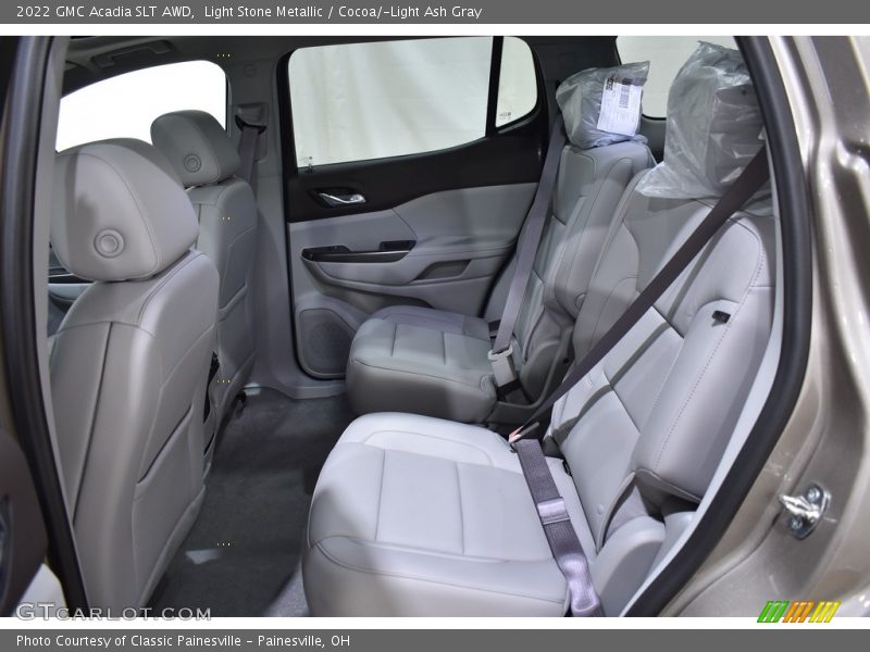 Light Stone Metallic / Cocoa/­Light Ash Gray 2022 GMC Acadia SLT AWD
