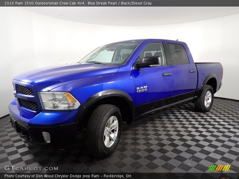 Front 3/4 View of 2016 1500 Outdoorsman Crew Cab 4x4