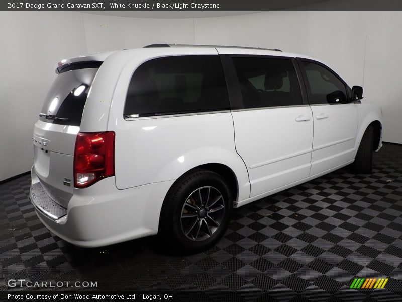 White Knuckle / Black/Light Graystone 2017 Dodge Grand Caravan SXT