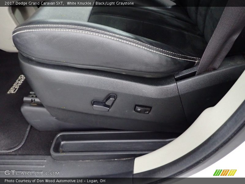 White Knuckle / Black/Light Graystone 2017 Dodge Grand Caravan SXT