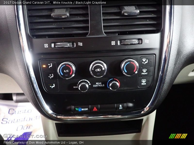 White Knuckle / Black/Light Graystone 2017 Dodge Grand Caravan SXT