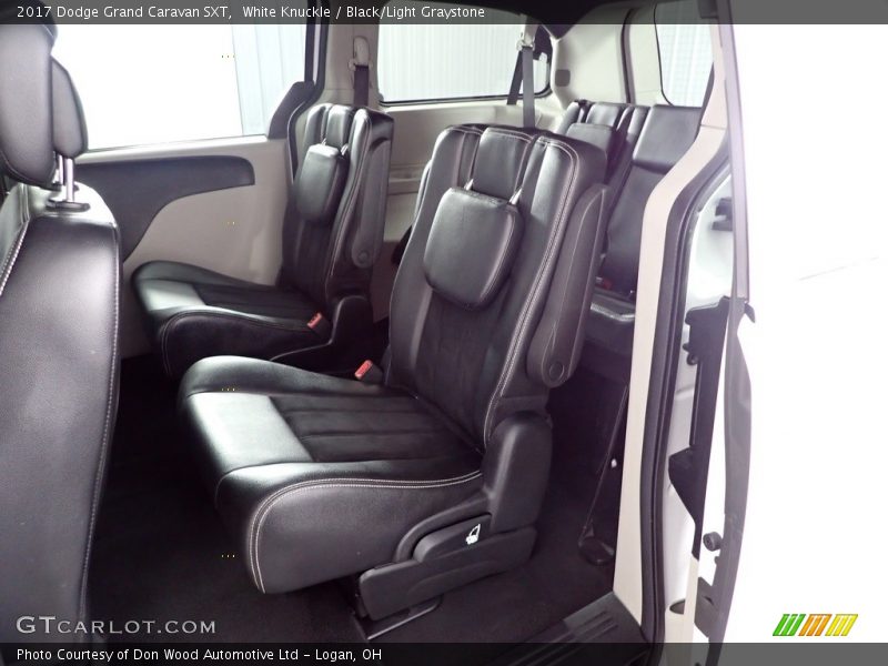 White Knuckle / Black/Light Graystone 2017 Dodge Grand Caravan SXT