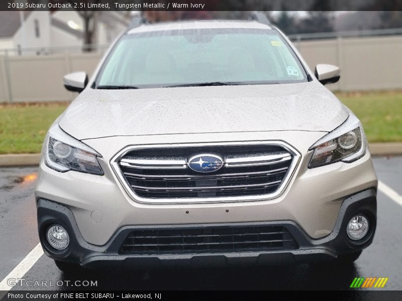 Tungsten Metallic / Warm Ivory 2019 Subaru Outback 2.5i Limited