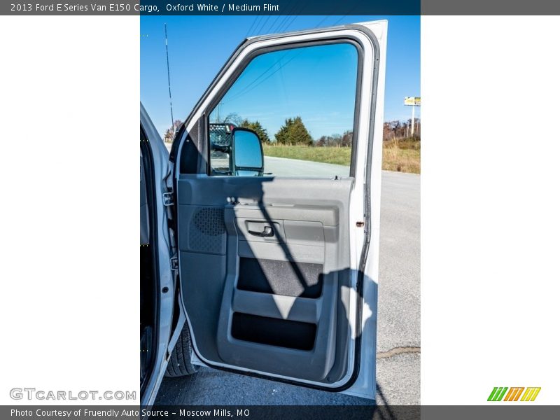 Oxford White / Medium Flint 2013 Ford E Series Van E150 Cargo