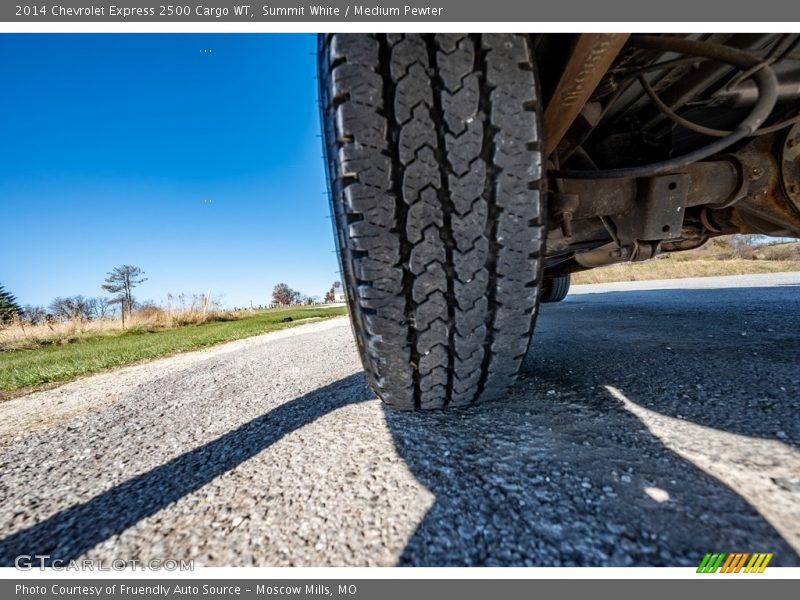 Summit White / Medium Pewter 2014 Chevrolet Express 2500 Cargo WT