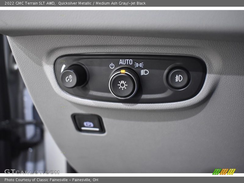 Quicksilver Metallic / Medium Ash Gray/­Jet Black 2022 GMC Terrain SLT AWD