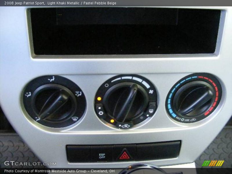 Light Khaki Metallic / Pastel Pebble Beige 2008 Jeep Patriot Sport