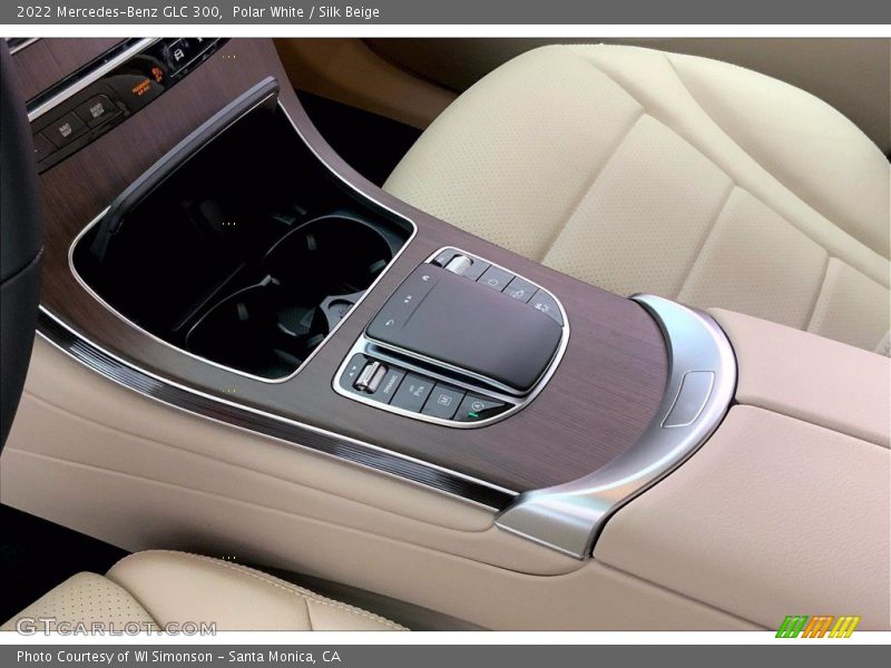 Polar White / Silk Beige 2022 Mercedes-Benz GLC 300