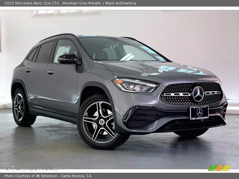 Front 3/4 View of 2022 GLA 250