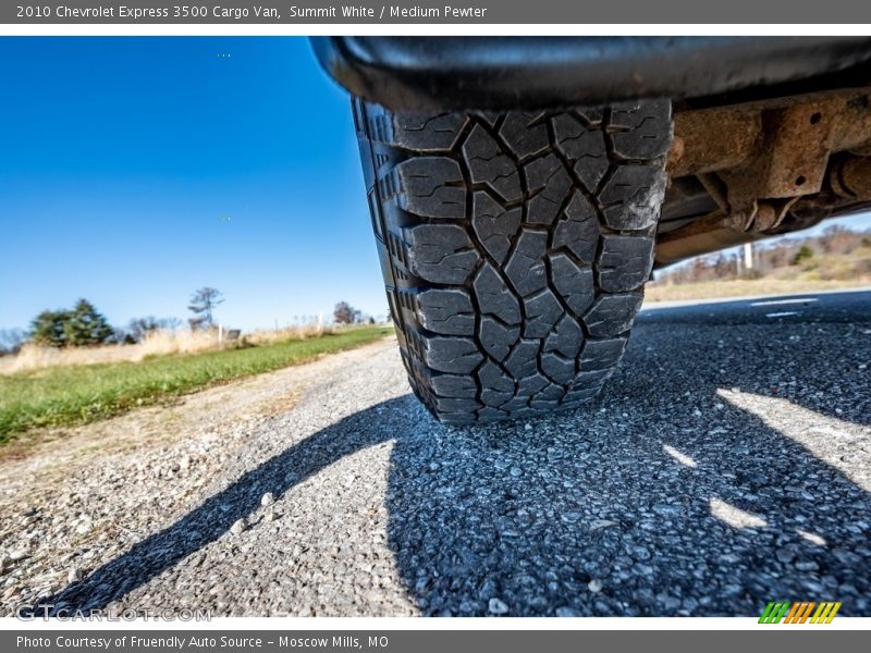Summit White / Medium Pewter 2010 Chevrolet Express 3500 Cargo Van