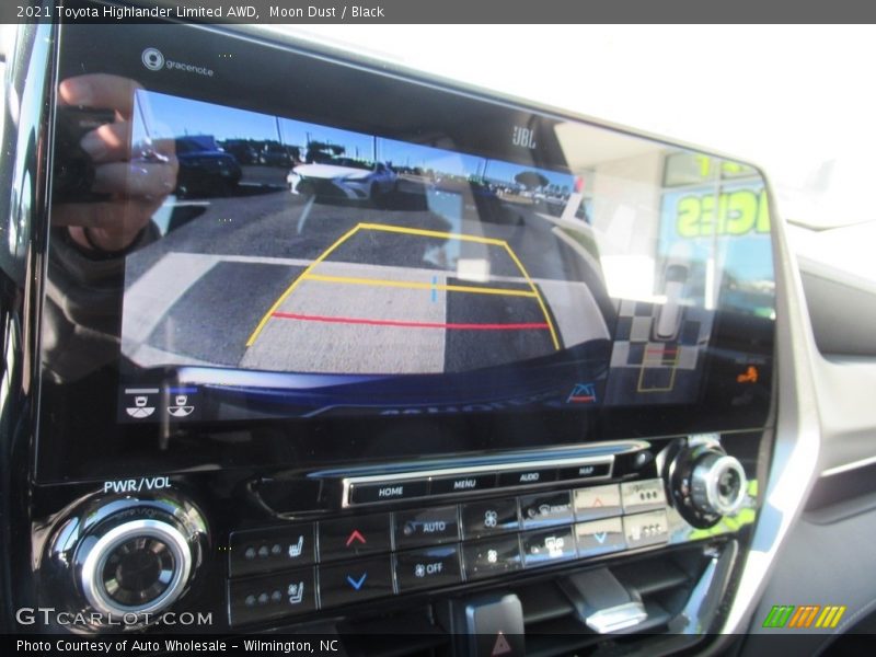 Moon Dust / Black 2021 Toyota Highlander Limited AWD