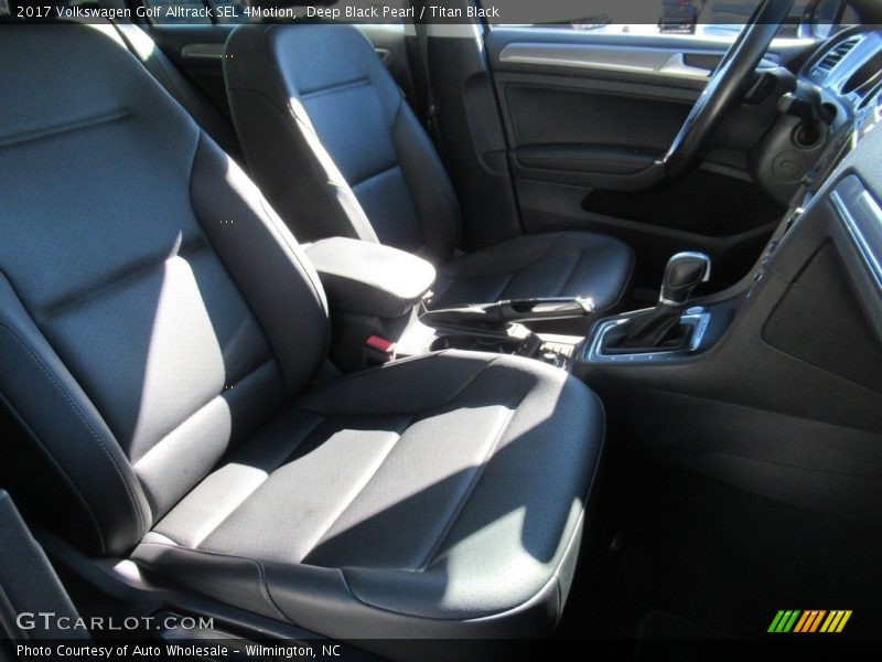 Deep Black Pearl / Titan Black 2017 Volkswagen Golf Alltrack SEL 4Motion
