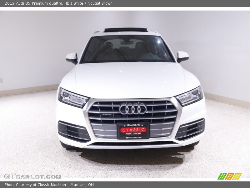 Ibis White / Nougat Brown 2019 Audi Q5 Premium quattro