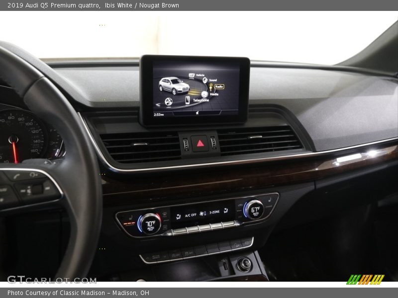 Ibis White / Nougat Brown 2019 Audi Q5 Premium quattro
