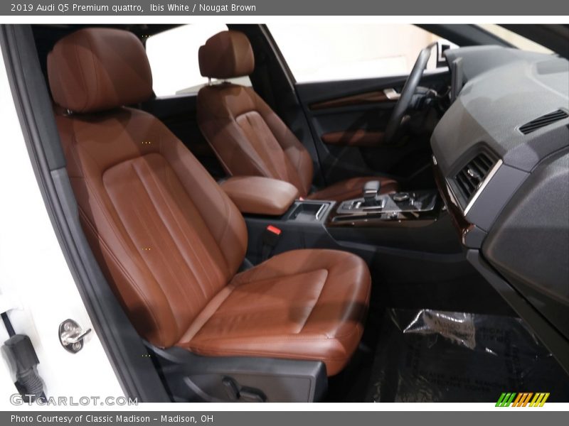 Ibis White / Nougat Brown 2019 Audi Q5 Premium quattro