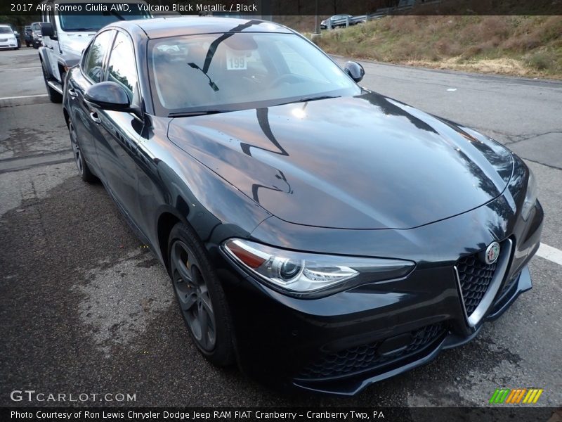 Vulcano Black Metallic / Black 2017 Alfa Romeo Giulia AWD