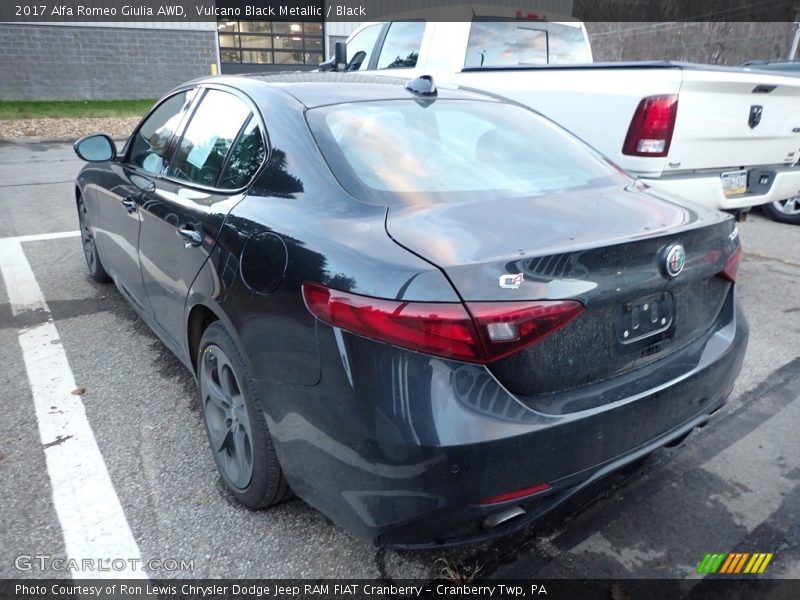Vulcano Black Metallic / Black 2017 Alfa Romeo Giulia AWD
