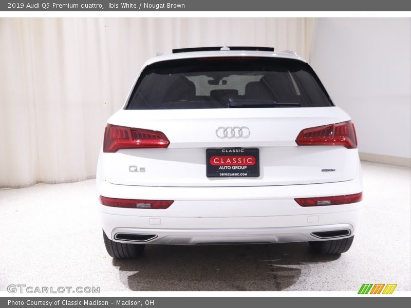 Ibis White / Nougat Brown 2019 Audi Q5 Premium quattro