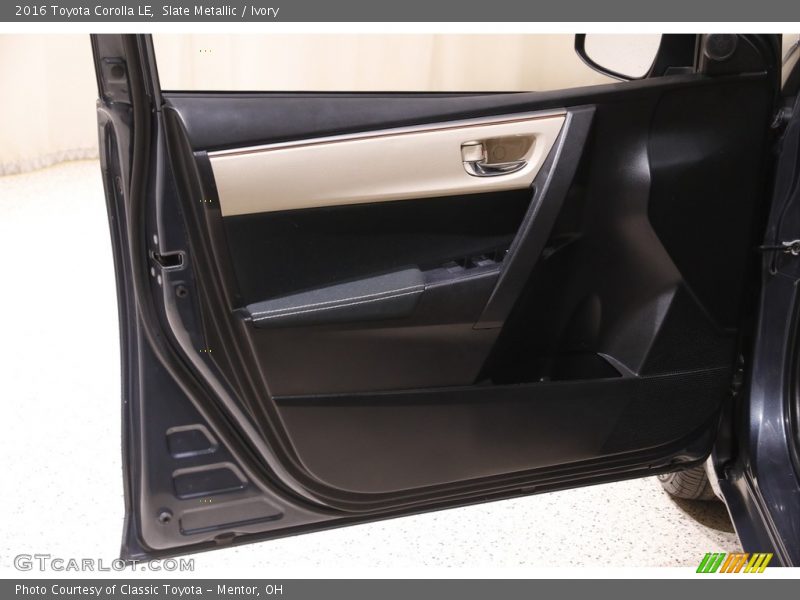 Slate Metallic / Ivory 2016 Toyota Corolla LE