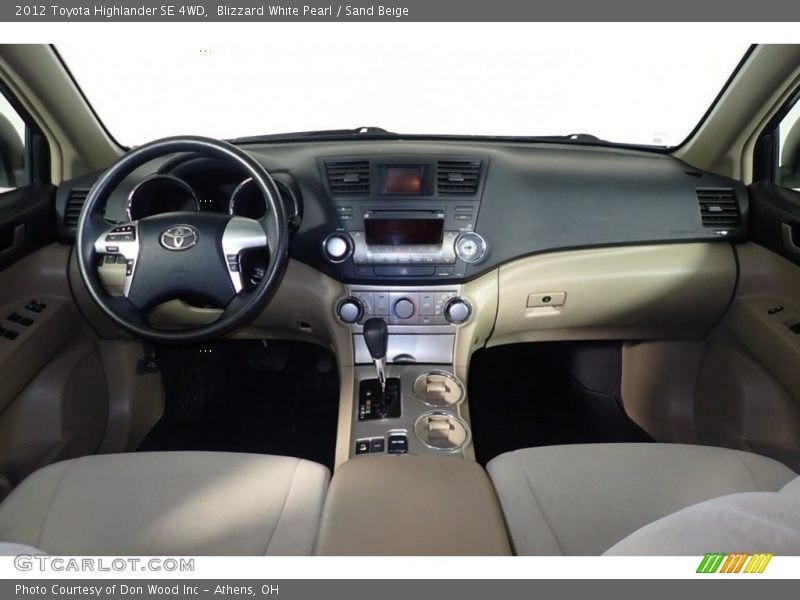Blizzard White Pearl / Sand Beige 2012 Toyota Highlander SE 4WD
