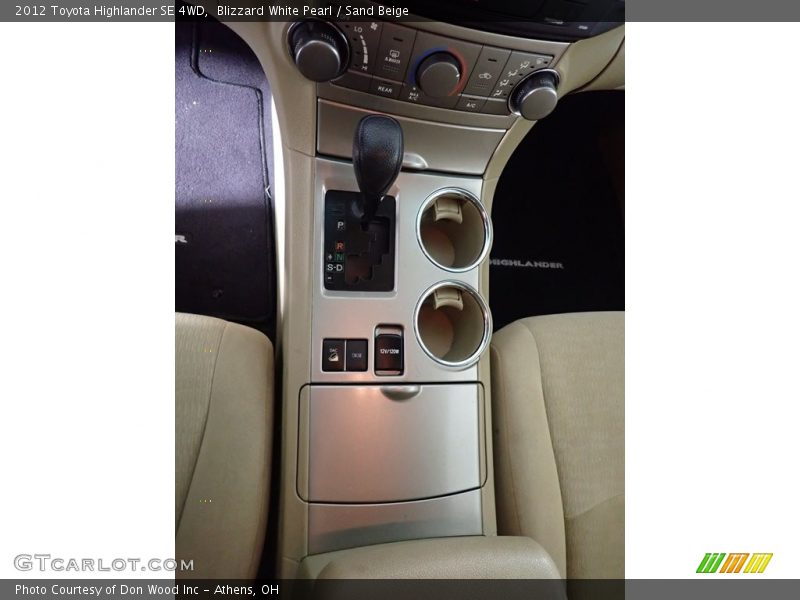 Blizzard White Pearl / Sand Beige 2012 Toyota Highlander SE 4WD