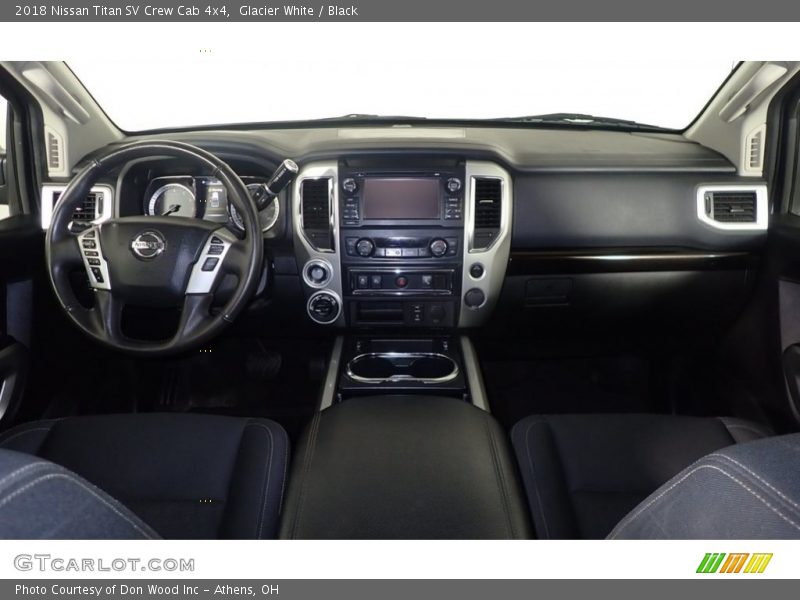 Glacier White / Black 2018 Nissan Titan SV Crew Cab 4x4