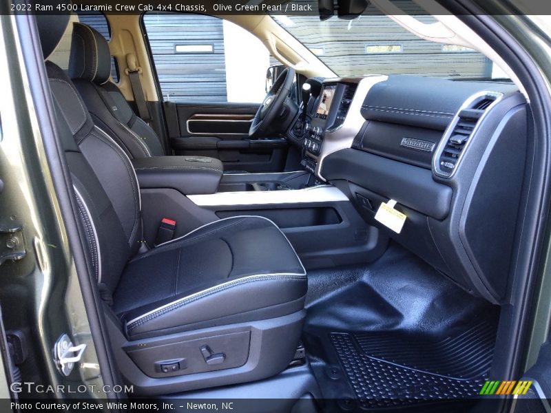 Front Seat of 2022 4500 Laramie Crew Cab 4x4 Chassis