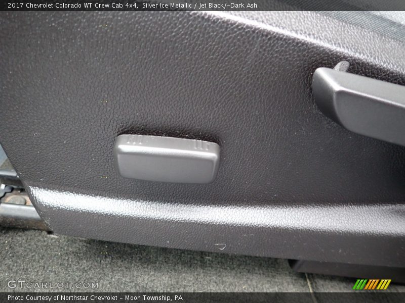 Silver Ice Metallic / Jet Black/­Dark Ash 2017 Chevrolet Colorado WT Crew Cab 4x4