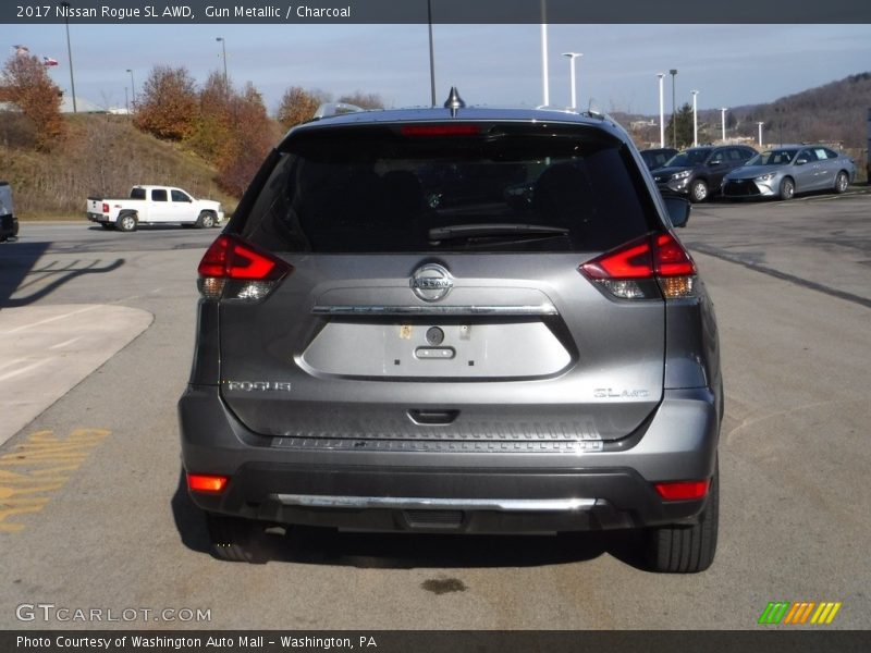 Gun Metallic / Charcoal 2017 Nissan Rogue SL AWD