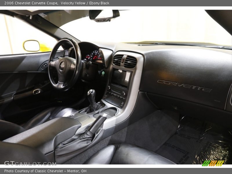 Velocity Yellow / Ebony Black 2006 Chevrolet Corvette Coupe