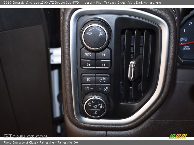 Iridescent Pearl Tricoat / Gideon/Very Dark Atmosphere 2019 Chevrolet Silverado 1500 LTZ Double Cab 4WD