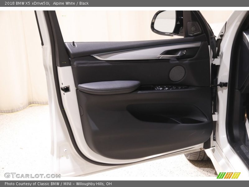 Alpine White / Black 2018 BMW X5 xDrive50i