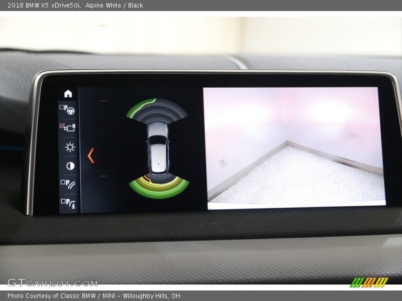 Alpine White / Black 2018 BMW X5 xDrive50i