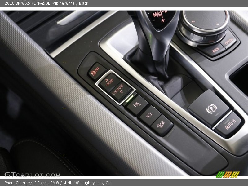 Alpine White / Black 2018 BMW X5 xDrive50i