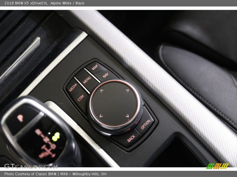 Alpine White / Black 2018 BMW X5 xDrive50i