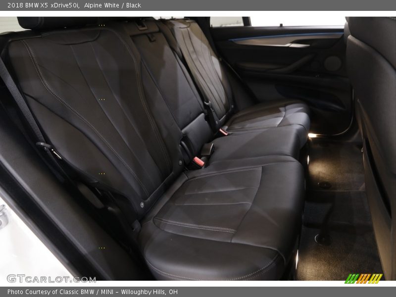 Alpine White / Black 2018 BMW X5 xDrive50i