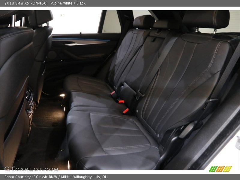 Alpine White / Black 2018 BMW X5 xDrive50i